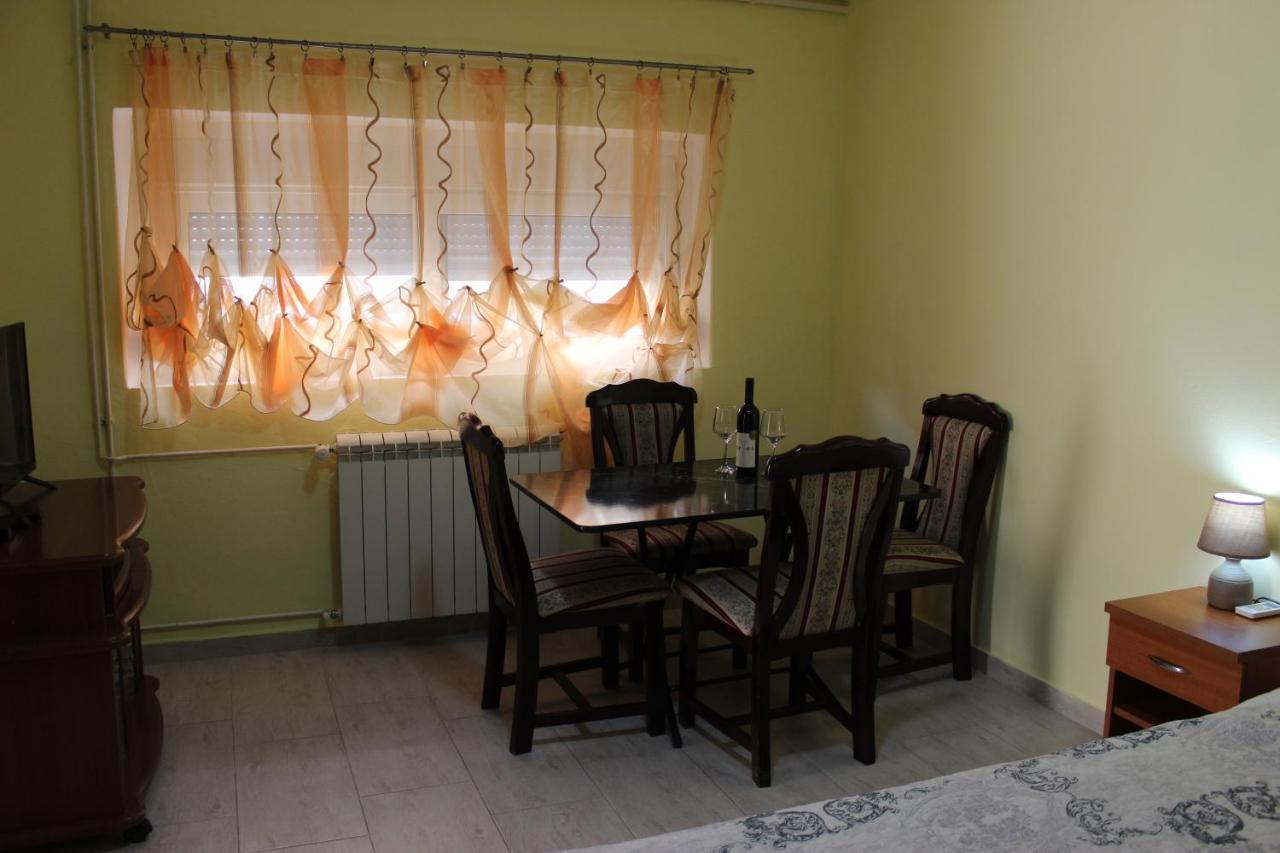 Apartmani Franovic Tivat Dış mekan fotoğraf